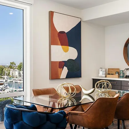 Sky-High Elegance Waterfront Penthouse 4 Beds Apartamento